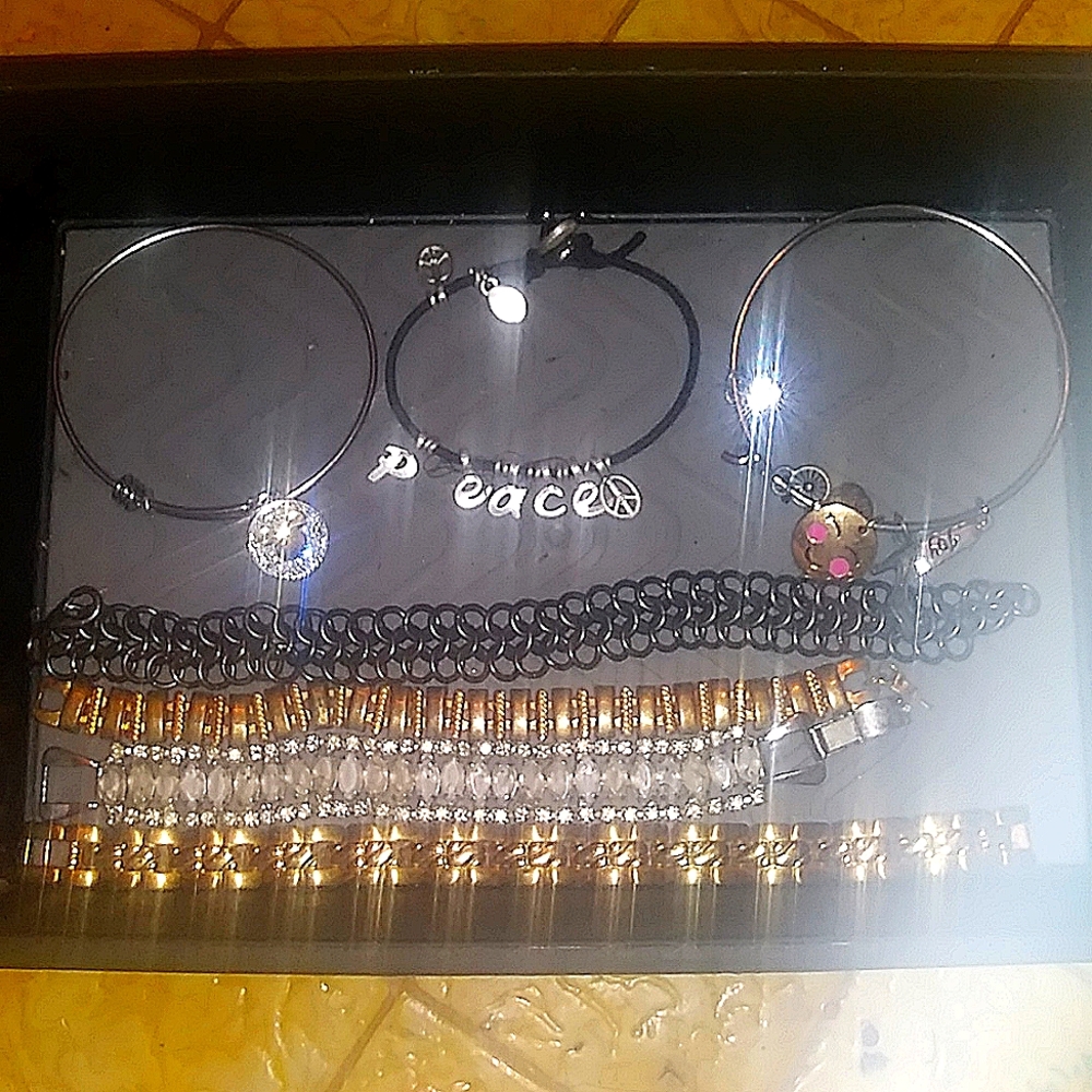 7 beautiful bracelets